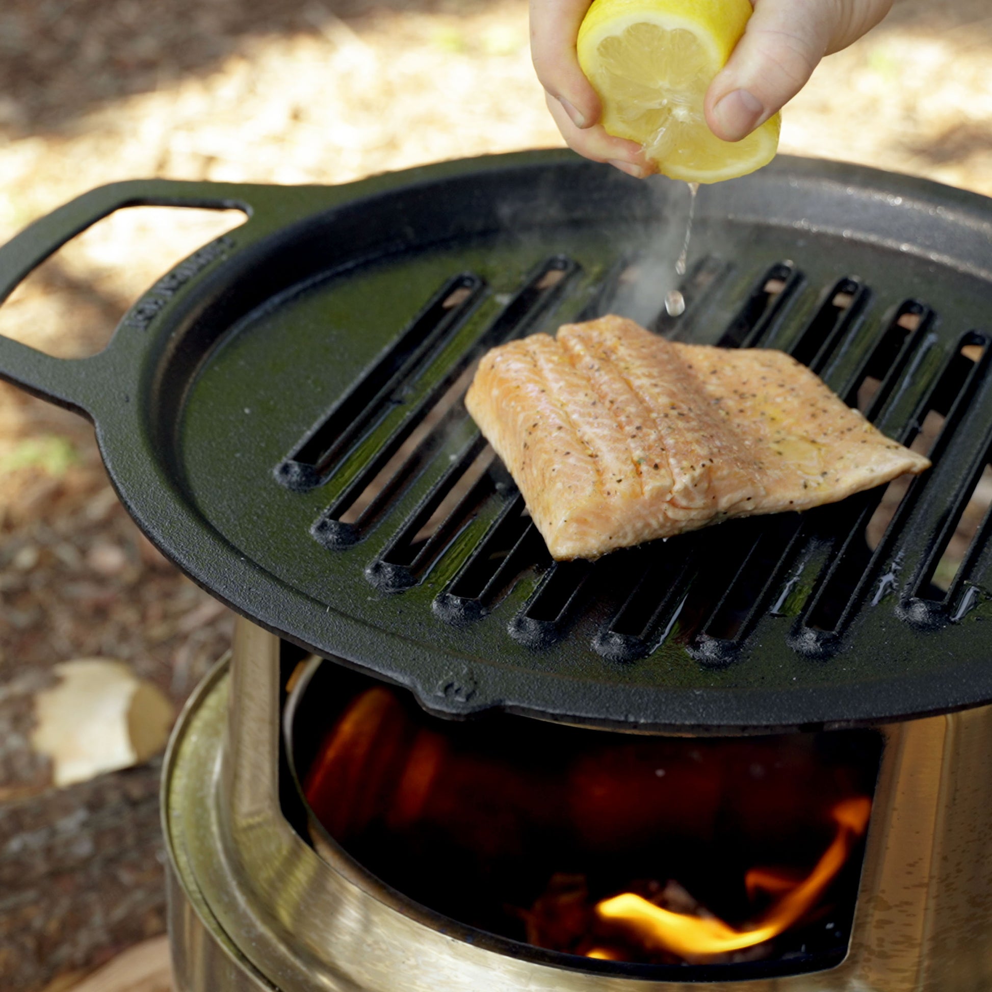 Solo Stove - Ranger Cast Iron Grill Top + Hub